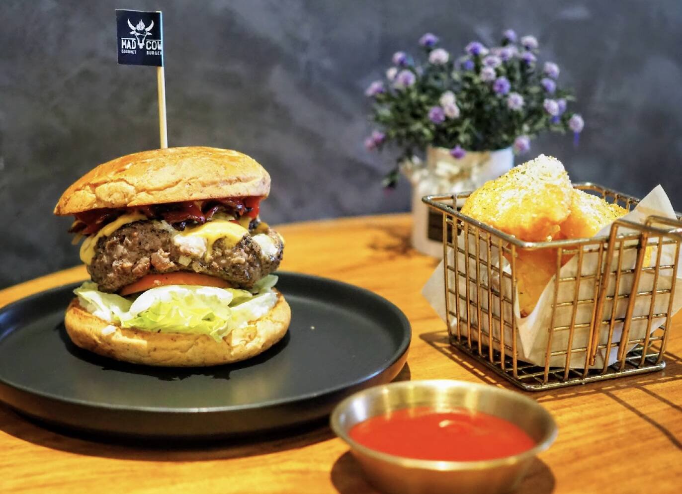 Madcow Burger - 2
