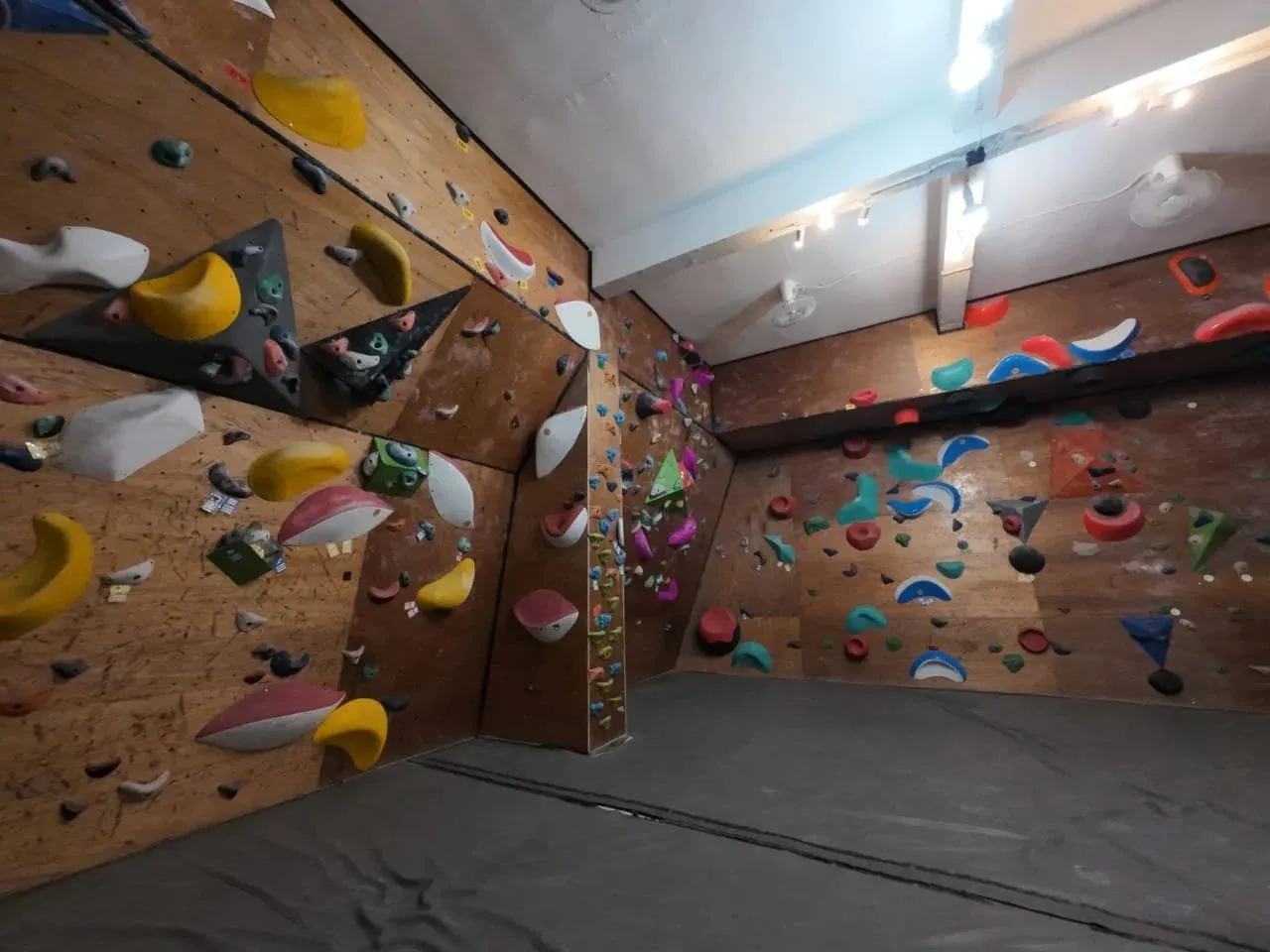Klimb Boulder Gym Bali – Uluwatu