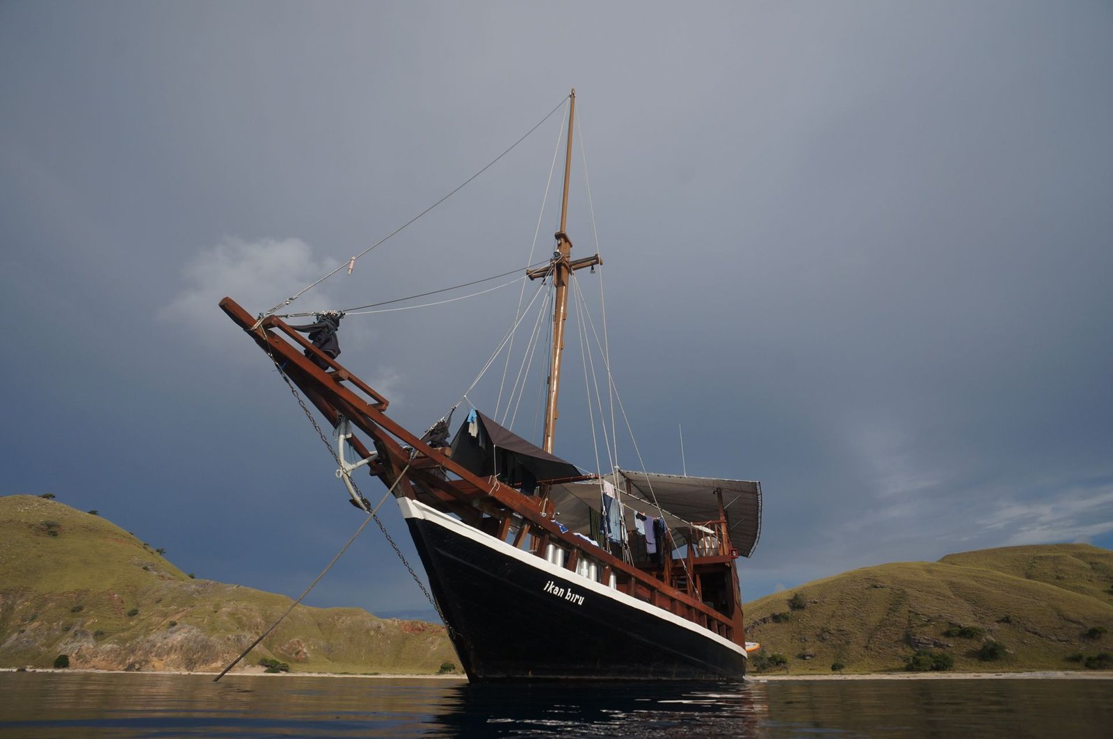 Blue Marlin Dive Komodo — PADI 5 Star IDC Centre & Ikan Biru Liveaboard, Labuan Bajo