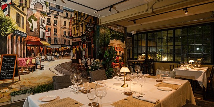 L'Escargot Bistro