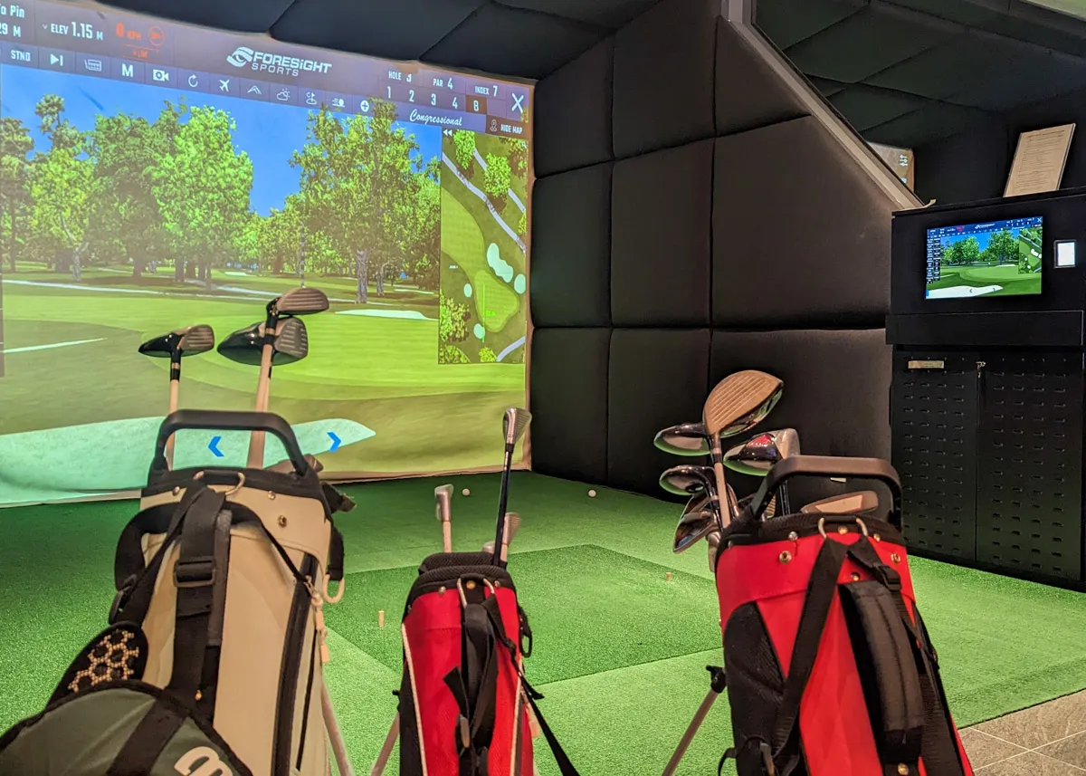 MST Golf Arena, Gurney Paragon