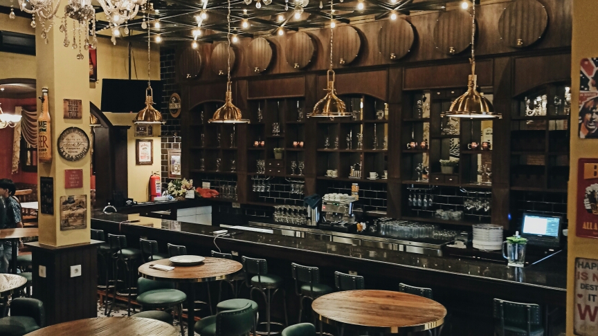 Hensman Grill & Bar