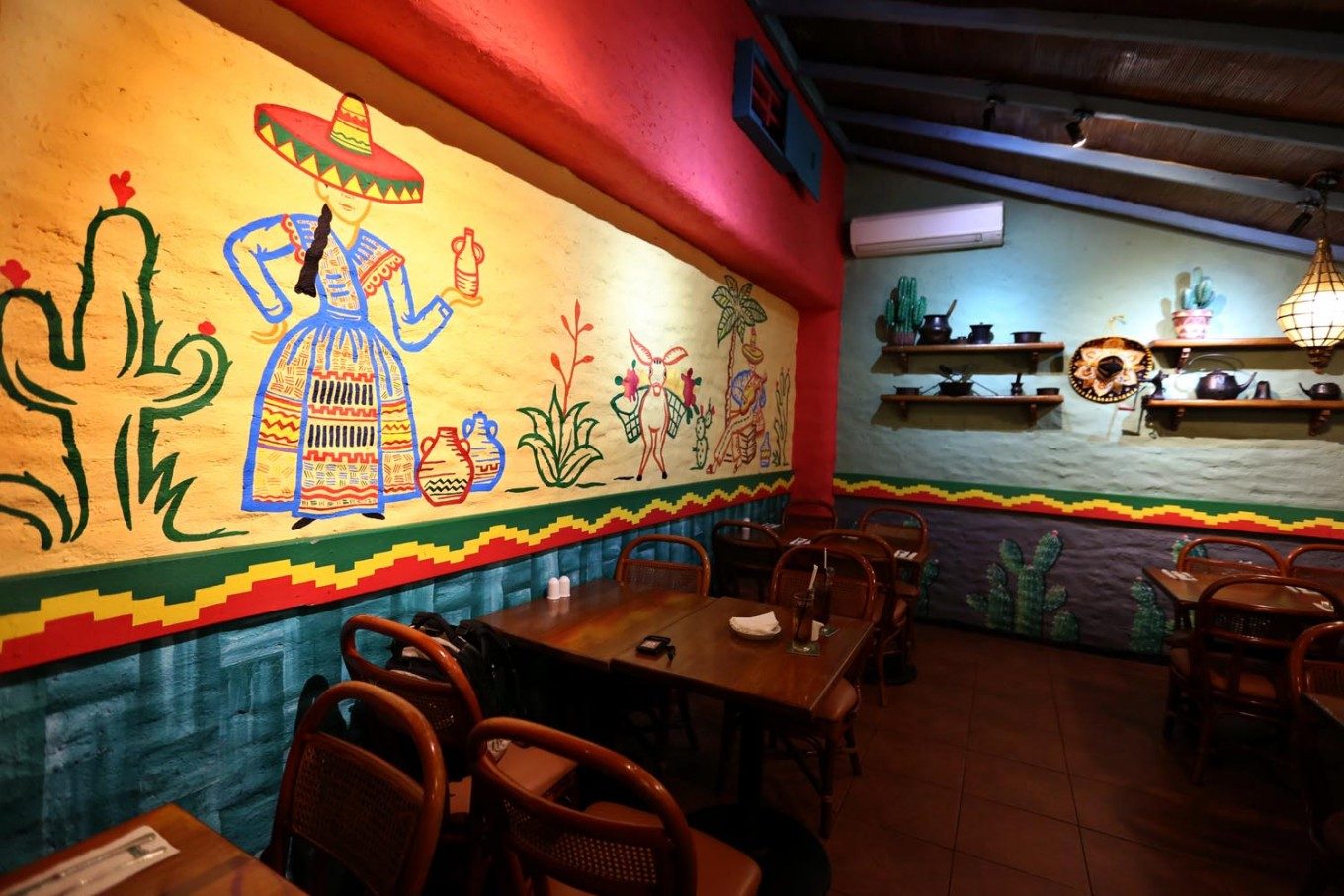 Amigos Bar & Cantina