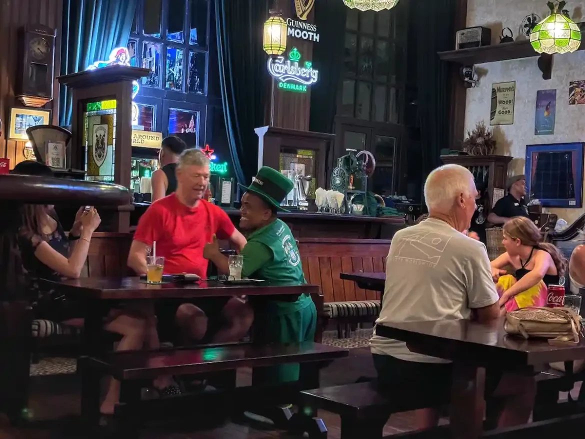 Gracie Kelly's Irish Pub - 2