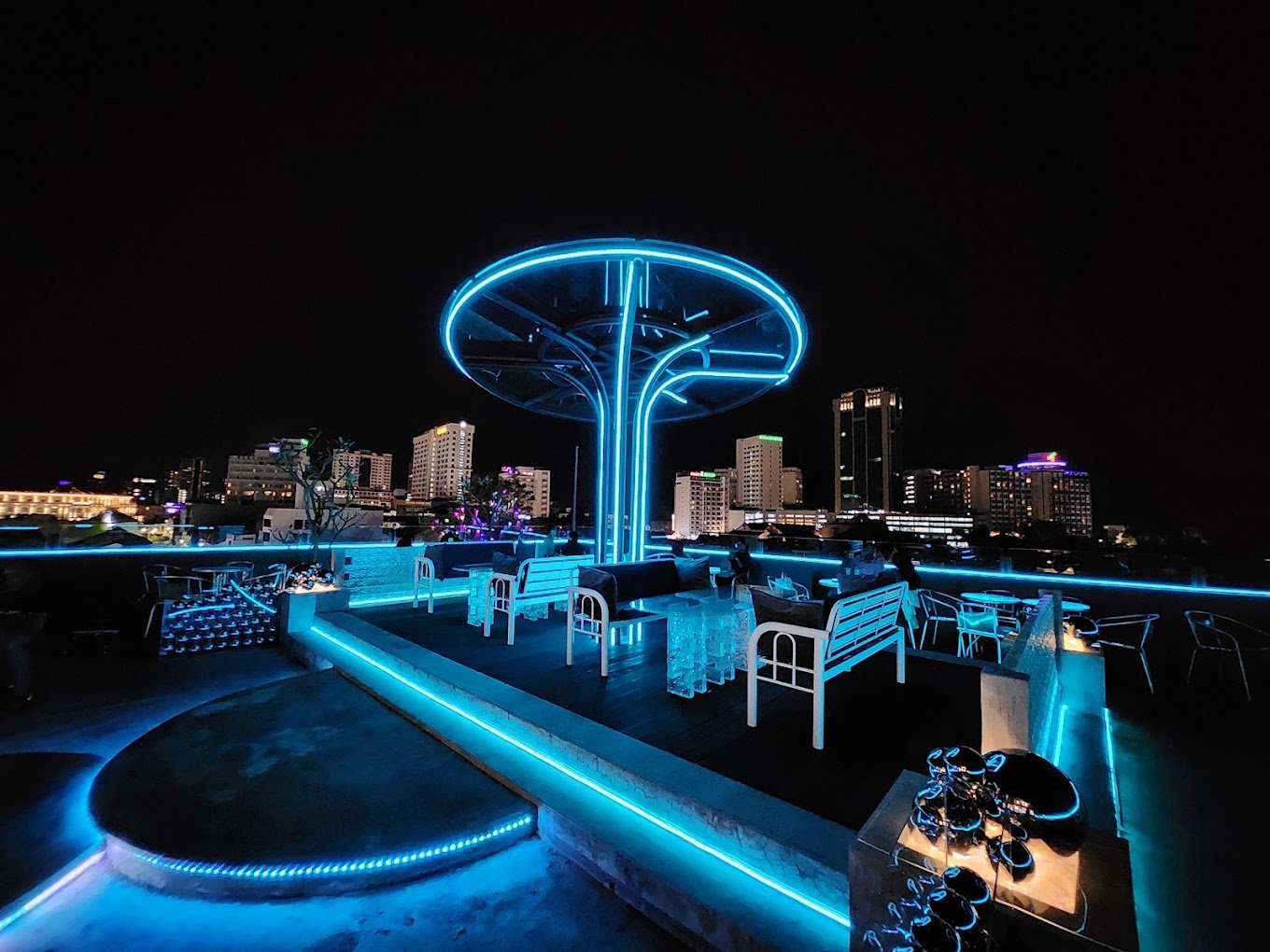 Sphere Rooftop Bar – Chulia Mansion