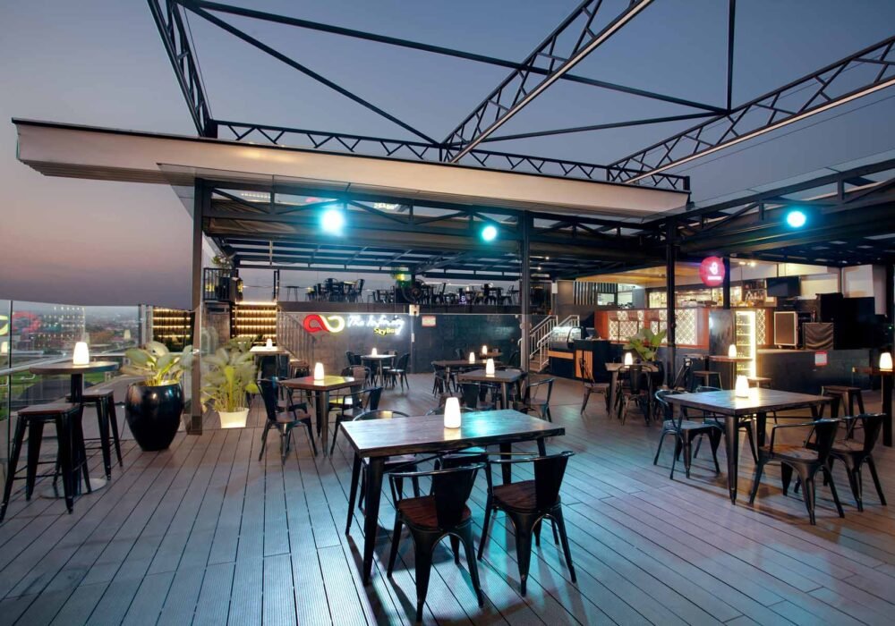 The Infinity Skybar – Platinum Adisucipto Yogyakarta