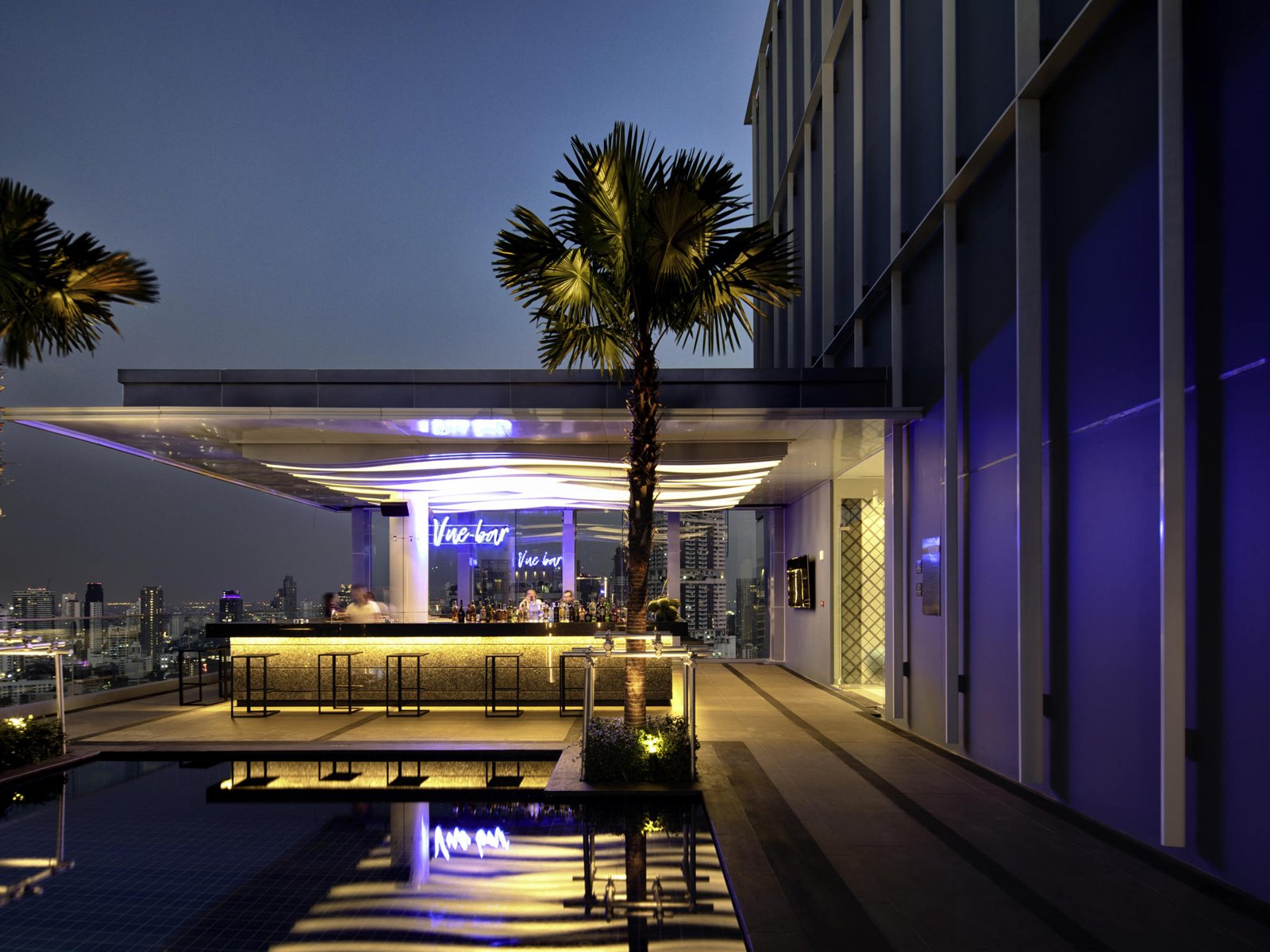 Vue Bar – Mercure Bangkok Sukhumvit 24