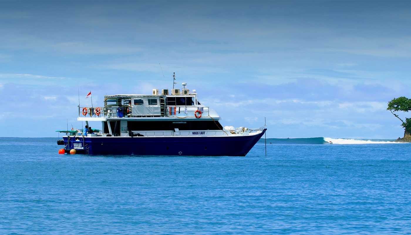 Surf charter boat in the Mentawais