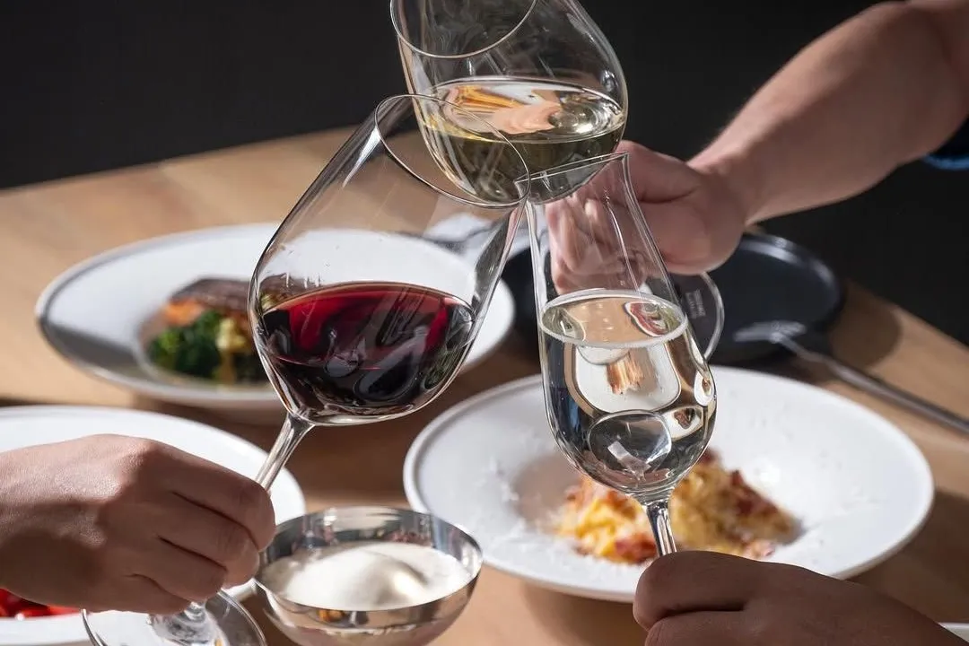 Figure Ground Wine Bar